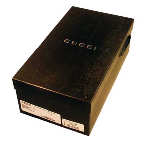 PUMPS, GUCCI, CALF LEATHER, SILVER-TONE ENGRAVED SIGNATURE PLATES ON TOES, BLACK - Picture 3 of 10